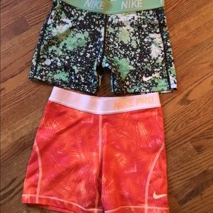 Girls NIKE compression shorts size YL